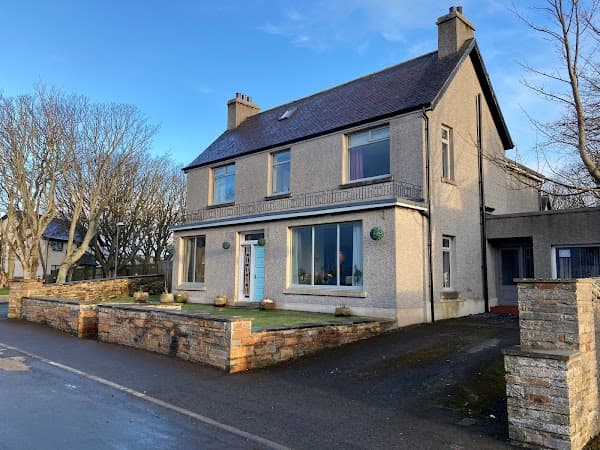 Shorelands Orkney. Transfers-Accommodation-Meals-Tours