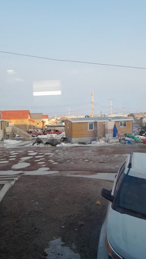 Inukshuk Inns North Hotel